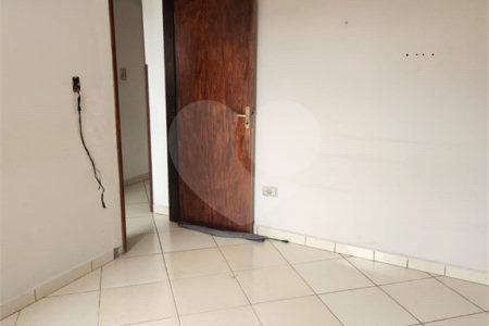 Sobrado à venda com 3 quartos em Vila Dalila, São Paulo, SP