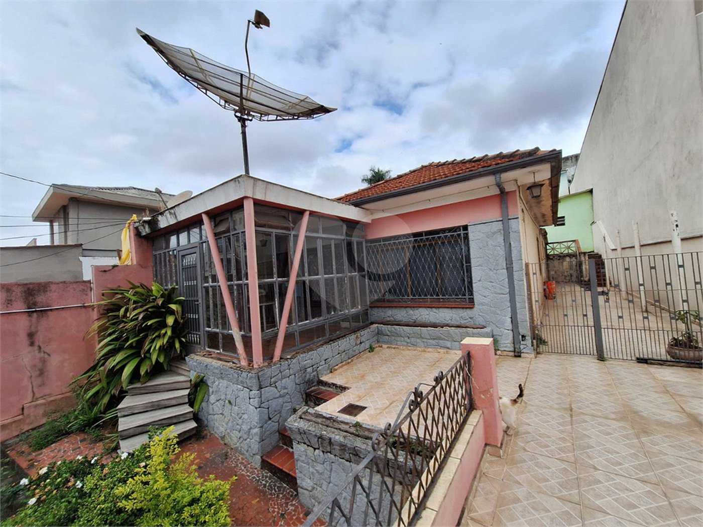 Casa Térrea à venda com 5 quartos, sendo 3 suítes,  em Vila Mazzei, São Paulo, SP