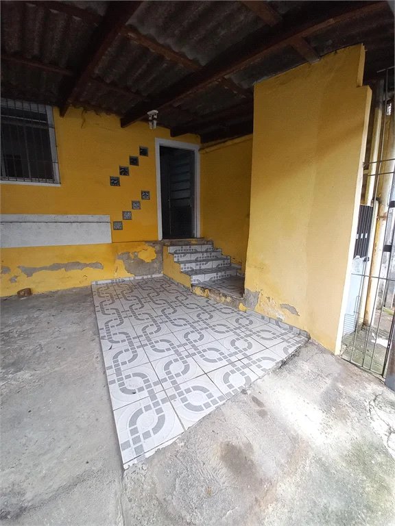 Casa à venda com 5 quartos, sendo 1 suíte, em Jardim Novo Taboão, São Paulo, SP