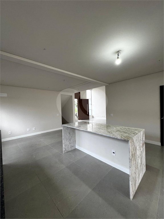 Casa à venda com 3 suítes no condomínio Belvedere I, Votorantim - SP
