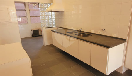Apartamento para alugar com 3 quartos, sendo 1 suíte, em Jardim Europa, São Paulo, SP