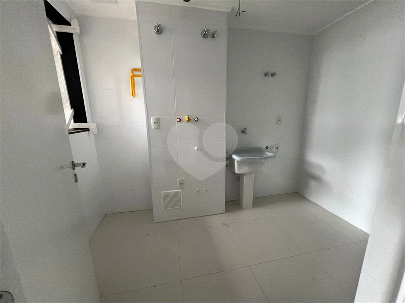 Apartamento à venda com 3 quartos, sendo 1 suíte, em Chácara Santo Antônio, São Paulo, SP