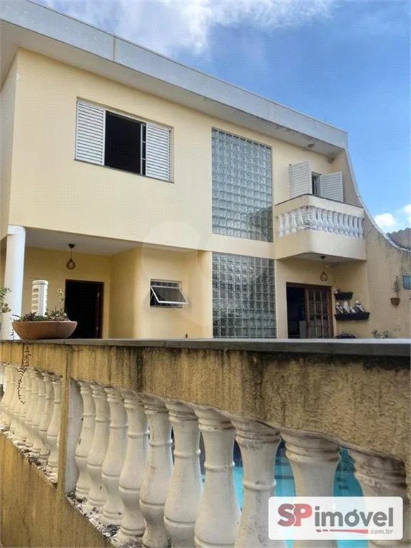 Sobrado à venda com 5 quartos, sendo 2 suítes, em Imirim, São Paulo, SP