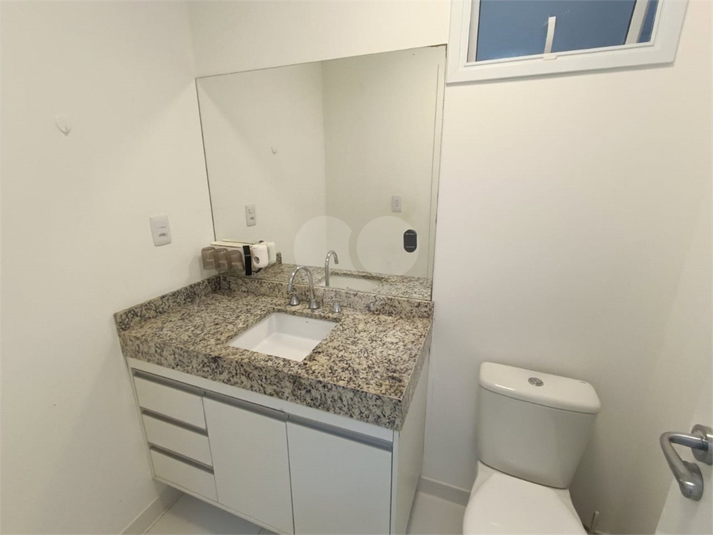 Apartamento à venda com 2 quartos, sendo 1 suíte,  em Bairro do Cambará, São Roque, SP