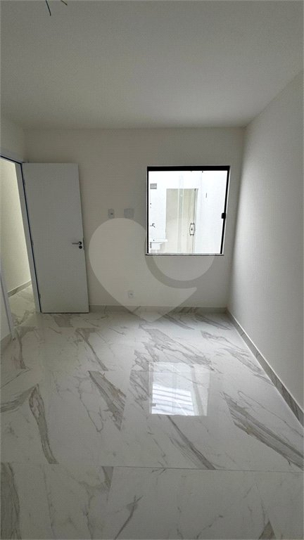 Casa à venda com 2 quartos, sendo 1 suíte, no condomínio Parque Guará, Rio de Janeiro - RJ