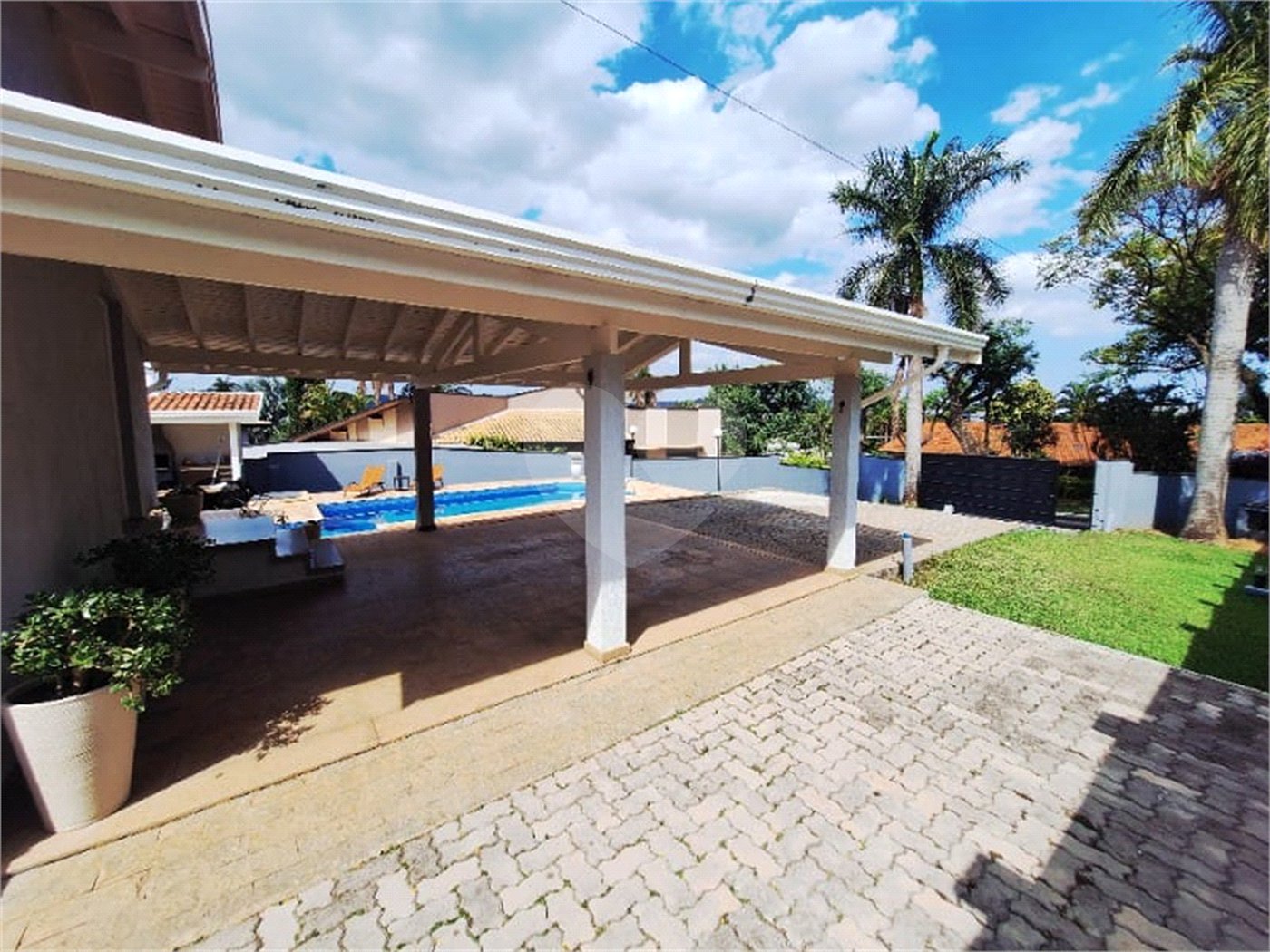 Casa à venda com 3 suítes no condomínio Vinhas da Vista Alegre Sede, Vinhedo - SP