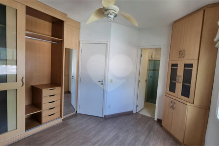 Casa à venda com 3 quartos, sendo 1 suíte,  no condomínio Residencial Villagio, São Paulo - SP