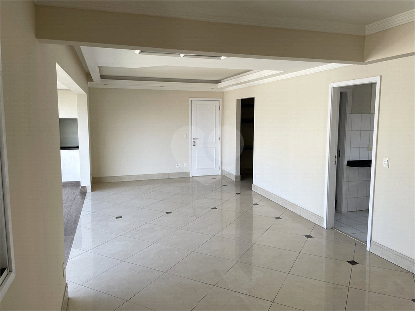 Apartamento à venda com 3 suítes em Jardim Ampliação, São Paulo, SP