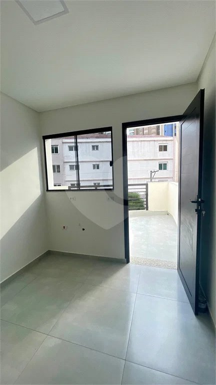 Sobrado com 3 andares, 350 m², 6 quartos, 2 suítes e 5 vagas para locação no Jardim Anália Franco!