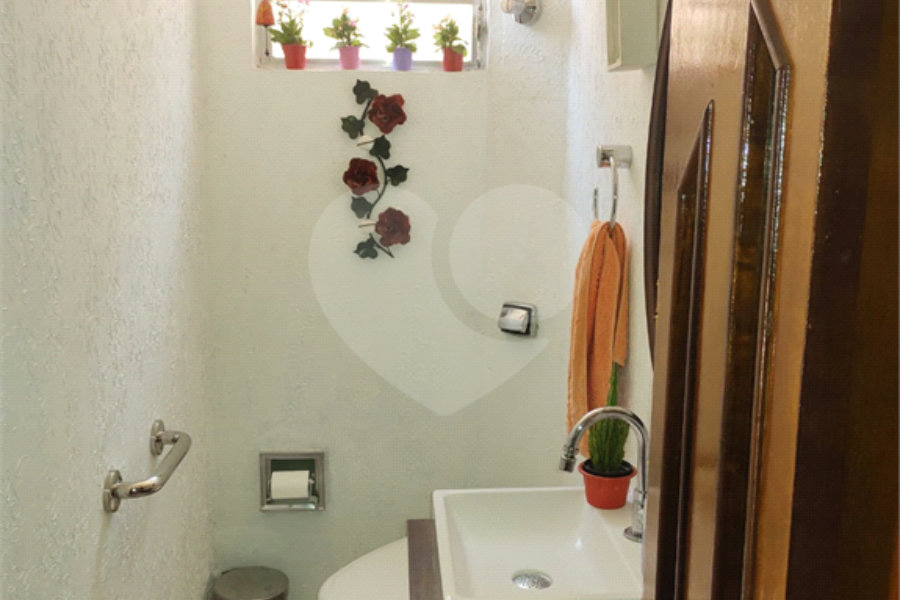 Sobrado à venda com 4 quartos, sendo 3 suítes, em Mandaqui, São Paulo, SP