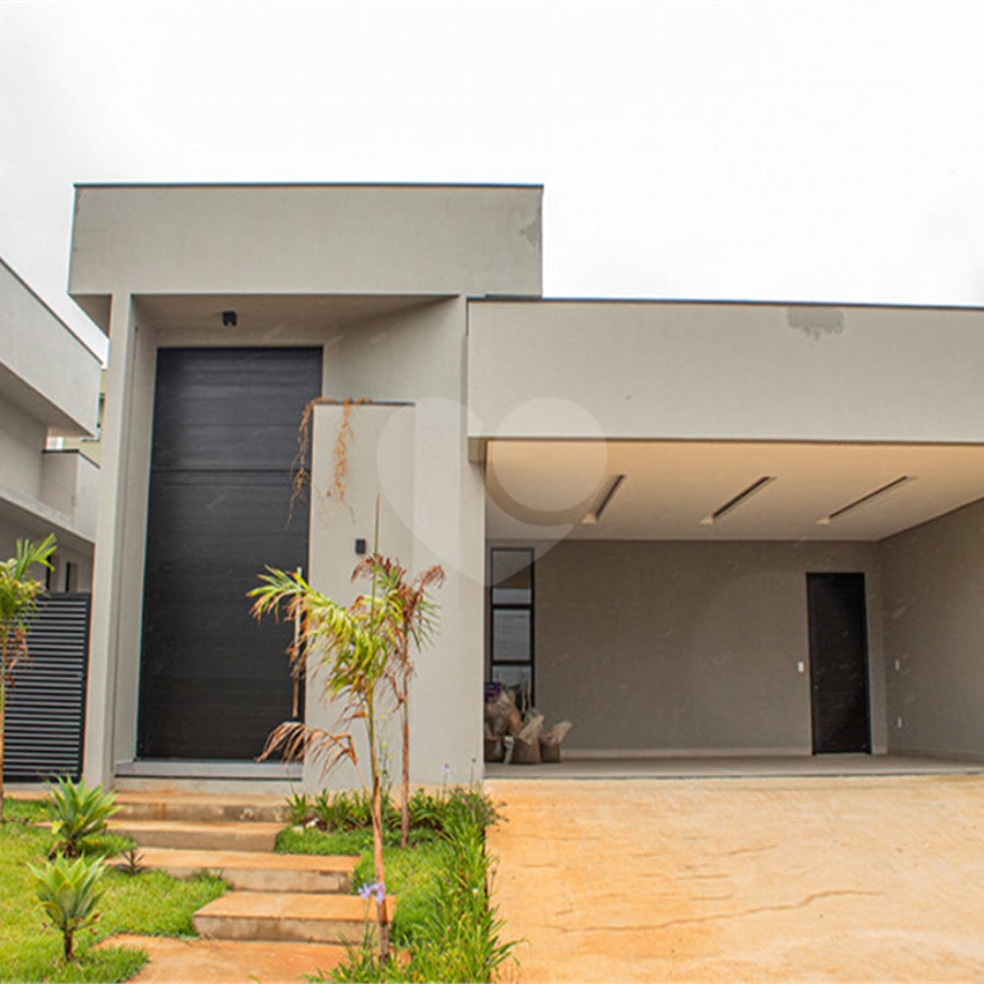 Casa à venda com 3 suítes no condomínio Residencial Central Parque, Salto - SP