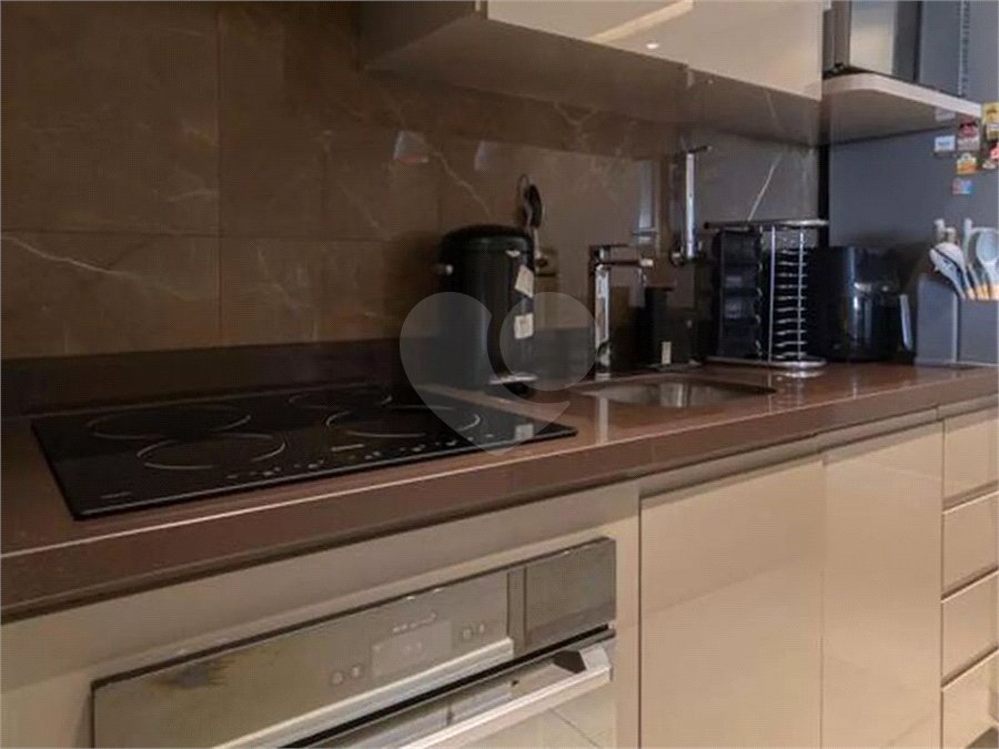 Apartamento à venda com 2 quartos, sendo 1 suíte, em Vila Olímpia, São Paulo, SP