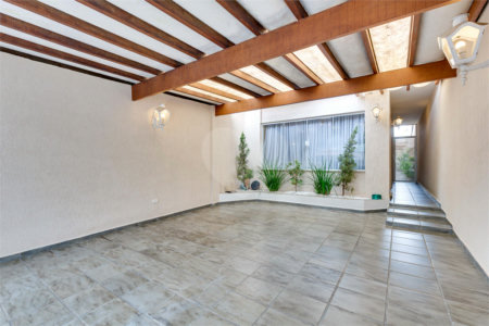 Sobrado à venda com 3 quartos, sendo 1 suíte, em Jardim Marajoara, São Paulo, SP
