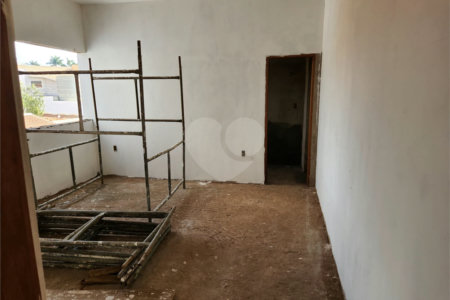 Casa à venda com 5 suítes em Residencial Olivio Benassi, Matão, SP