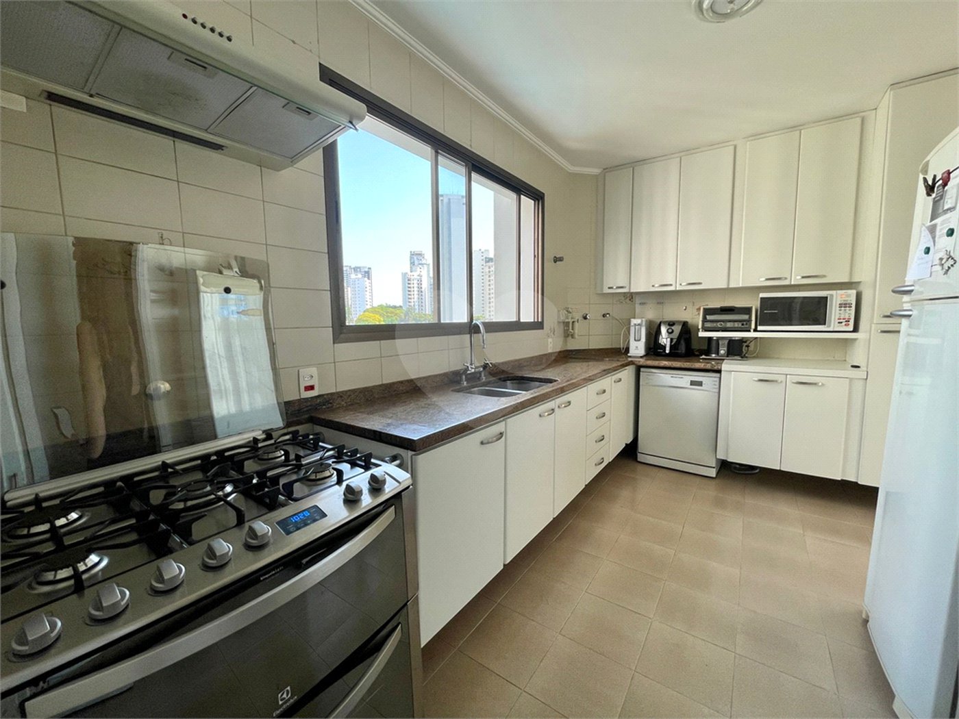 Apartamento à venda com 4 quartos, sendo 3 suítes, em Campo Belo, São Paulo, SP