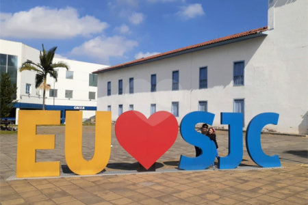 Apartamento à venda com 3 quartos, sendo 1 suíte, em Urbanova, São José dos Campos, SP