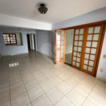 Casa à venda com 3 quartos, sendo 1 suíte, em Vila Vianelo, Jundiaí, SP