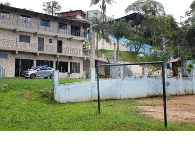 Chácara à venda ou para alugar com 3 suítes em Rio Acima, Mairiporã, SP