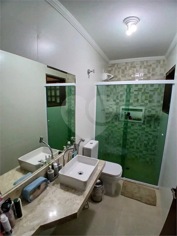 Sobrado à venda com 3 quartos, sendo 1 suíte,  em Tremembé, São Paulo, SP