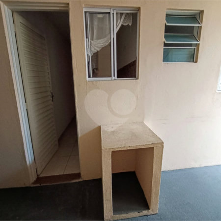 Casa para alugar com 1 quarto no condomínio Cond R Claudio Rodrigues Lopes, São Paulo - SP