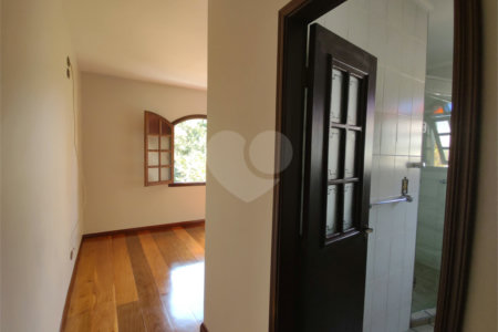 Sobrado à venda com 3 quartos, sendo 1 suíte, em Campo Grande, São Paulo, SP