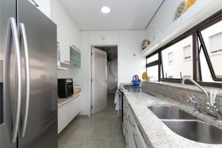 Apartamento de 233 m² à venda em Higienópolis com 4 dormitórios.
