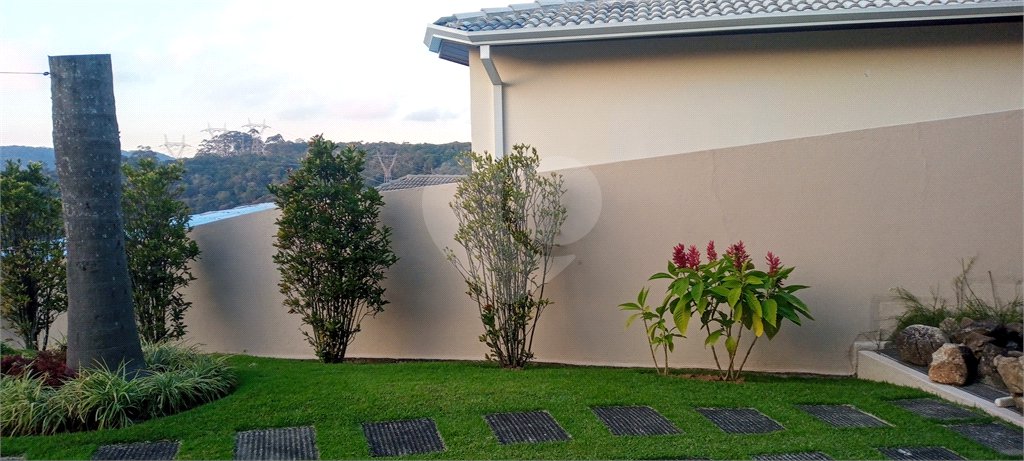 Casa à venda com 5 quartos, sendo 2 suítes, em Serra da Cantareira, Mairiporã, SP