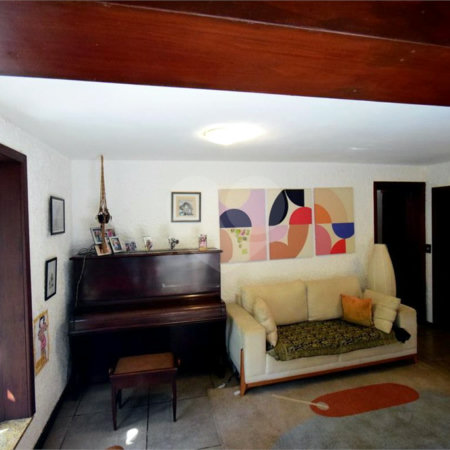 Casa à venda com 5 quartos, sendo 1 suíte, no condomínio Vivendas, Rio de Janeiro - RJ