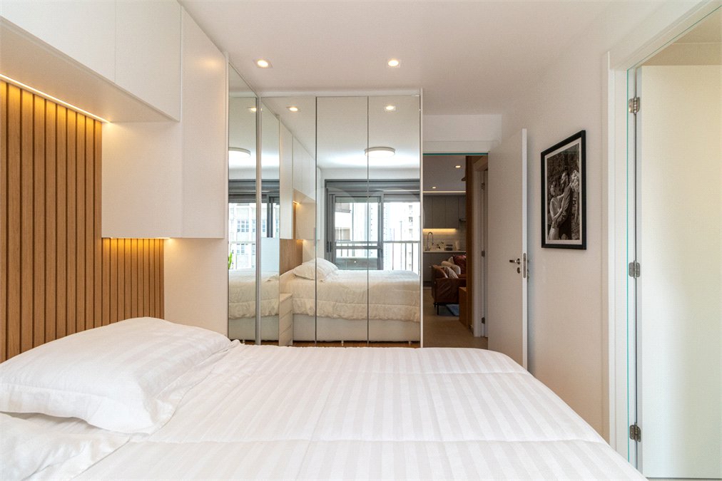 Apartamento à venda com 2 suítes em Santo Amaro, São Paulo, SP