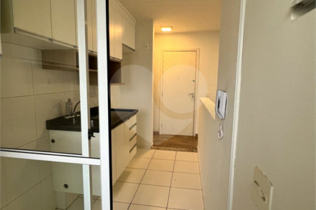 Apartamento à venda com 3 quartos, sendo 1 suíte,  em Parque Reboucas, São Paulo, SP