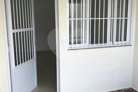 Casa Térrea à venda com 2 quartos no condomínio Dona Amélia Vieira Pita, São Paulo - SP