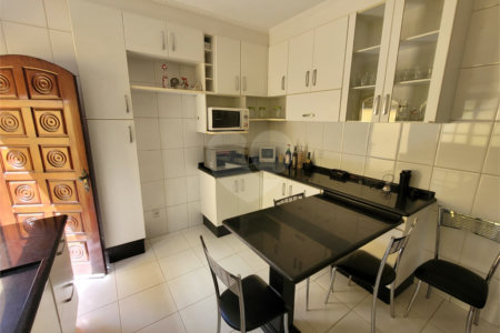 Sobrado à venda com 3 quartos, sendo 1 suíte, em Vila dos Remédios, São Paulo, SP