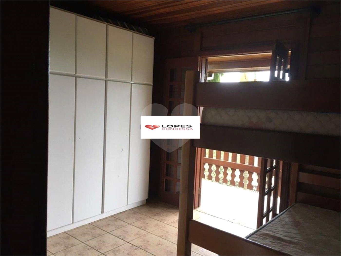 Casa à venda com 4 quartos, sendo 1 suíte, no condomínio Loteamento Haras El Passo, Mairiporã - SP
