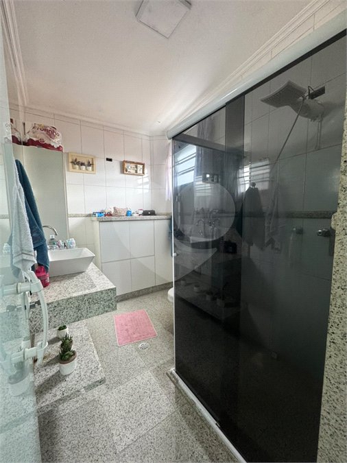 Casa à venda com 5 quartos em Vila Granada, São Paulo, SP