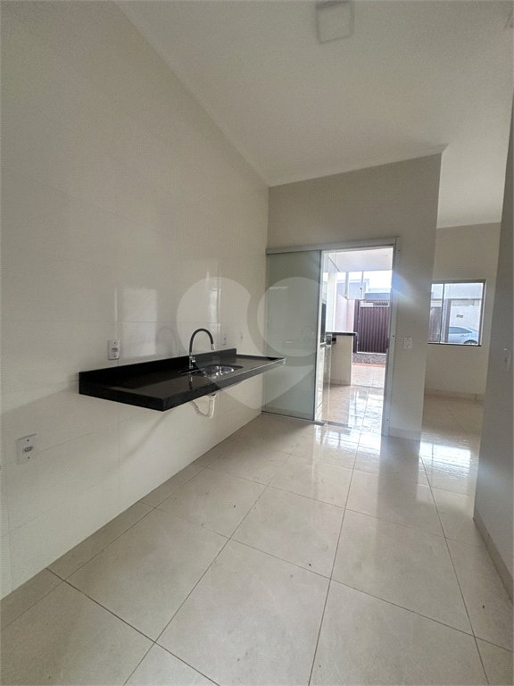 Casa à venda com 3 quartos, sendo 1 suíte,  em Ipê, Três Lagoas, MS