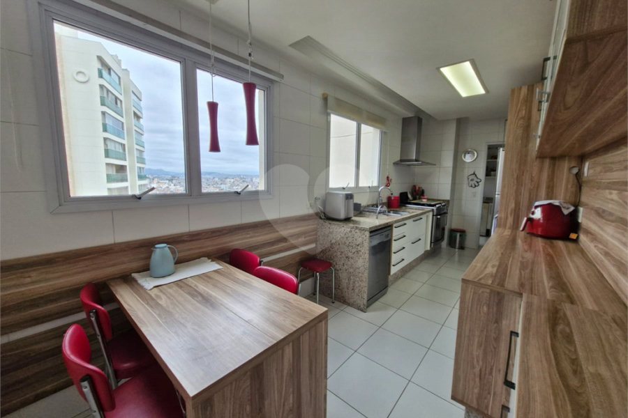 Apartamento à venda ou para alugar com 4 quartos, sendo 3 suítes, em Santa Teresinha, São Paulo, SP