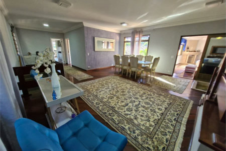 Casa à venda com 4 suítes no condomínio Villa Viana II, Cotia - SP