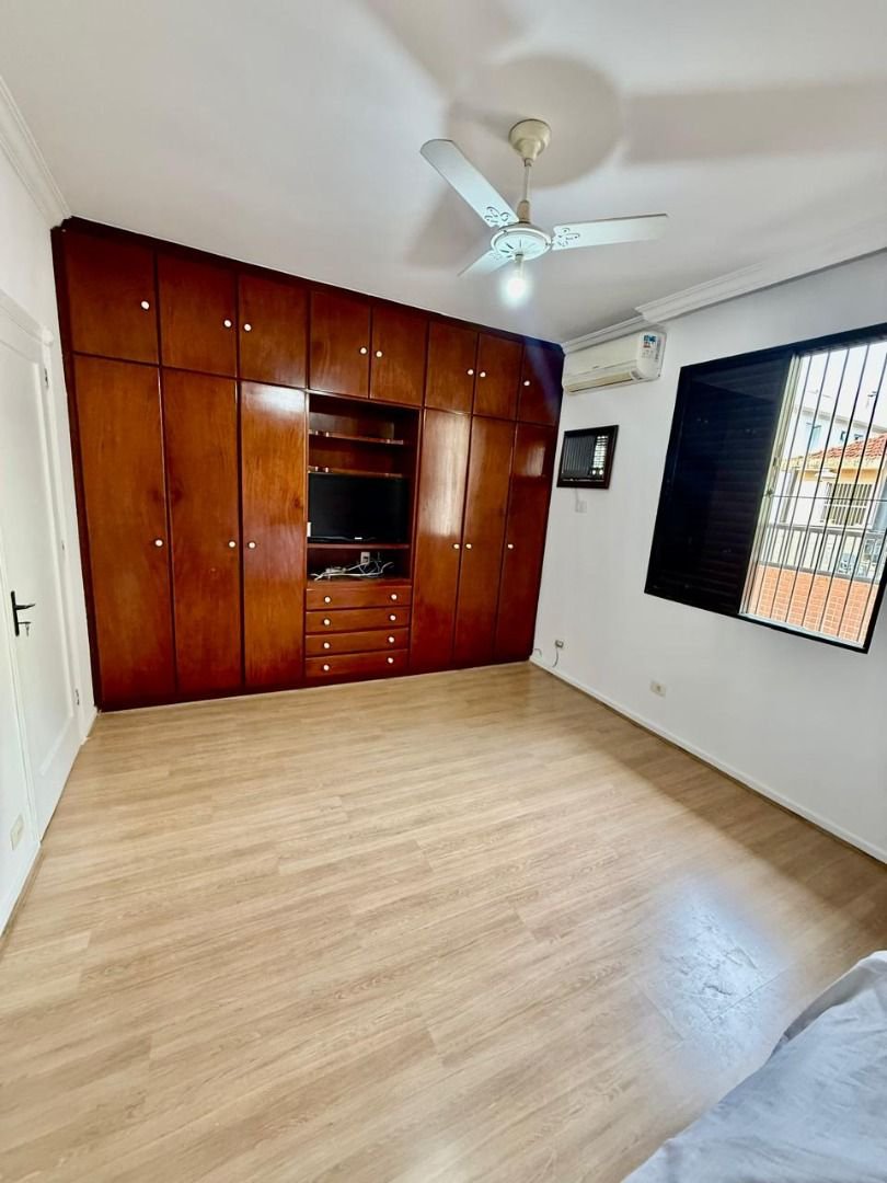 Sobrado com 3 dormitórios, 200 m² - venda por R$ 2.350.000,00 ou aluguel por R$ 12.500,00/mês - Embaré - Santos/SP