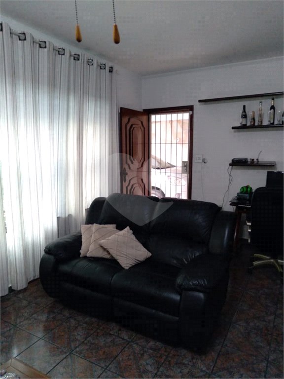 Casa Térrea à venda com 3 quartos, sendo 1 suíte, em Vila Galvão, Guarulhos, SP