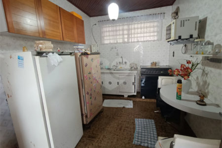 Casa à venda com 3 quartos em Vila Santa Rosália, São Roque, SP