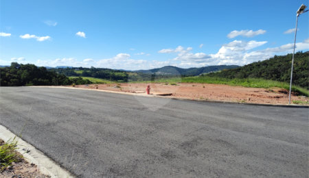 Terreno à venda no condomínio Portal Lamis, Bom Jesus dos Perdões - SP