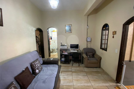Casa à venda com 3 quartos em Jardim Santa Helena, Poá, SP
