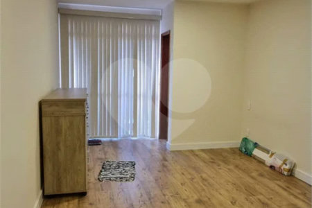 Apartamento tipo kit net á venda centro de Indaiatuba, sem vaga de garagem.
