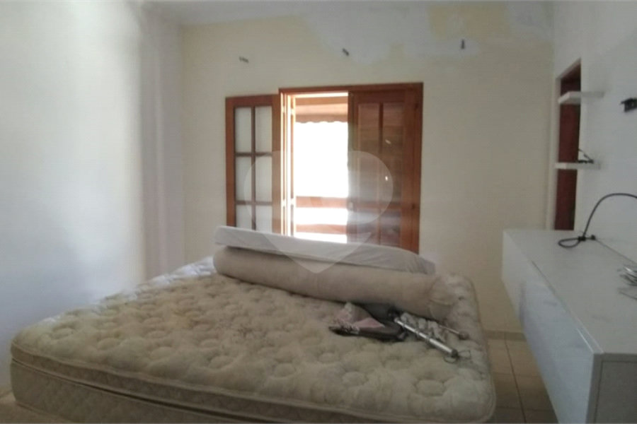 Casa à venda com 4 quartos, sendo 2 suítes, em Barreiro, Mairiporã, SP