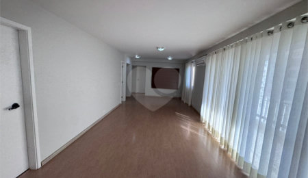 Apartamento para alugar com 3 quartos, sendo 1 suíte, em Pinheiros, São Paulo, SP