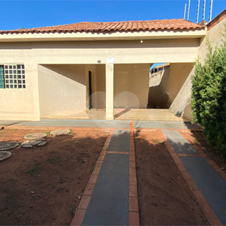 Casa à venda com 3 quartos, sendo 2 suítes, no Centro, Três Lagoas, MS