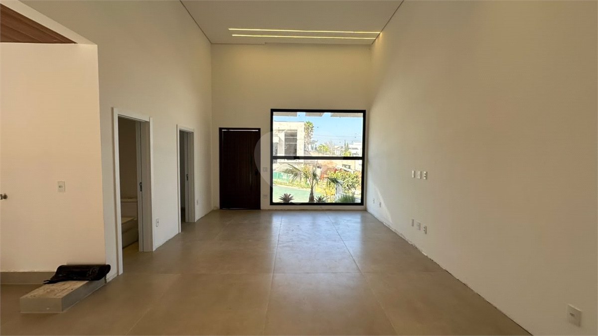 Casa à venda com 3 suítes no condomínio Residencial London Park, Indaiatuba - SP