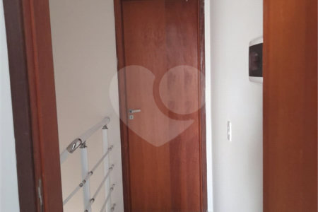 Sobrado à venda com 2 suítes em Jardim Nely, Indaiatuba, SP