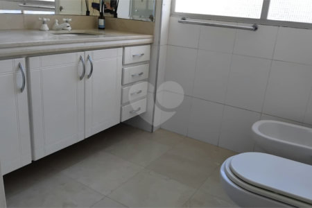 Apartamento à venda ou para alugar com 3 quartos, sendo 1 suíte, em Itaim Bibi, São Paulo, SP