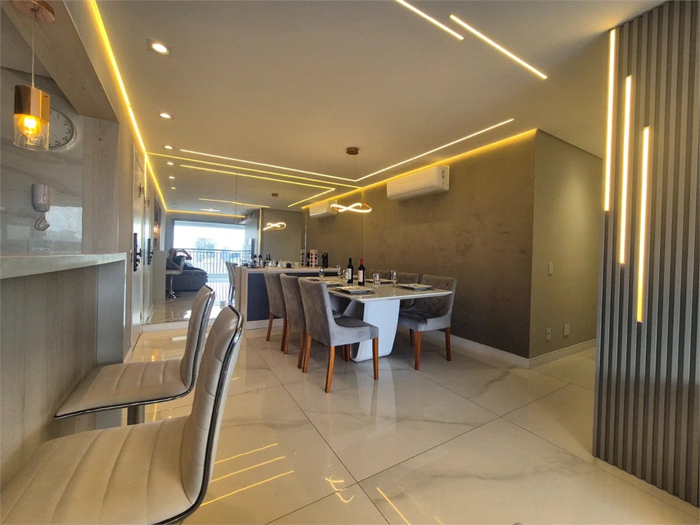 Apartamento à venda com 3 quartos, sendo 2 suítes,  em Jardim Caboré, São Paulo, SP